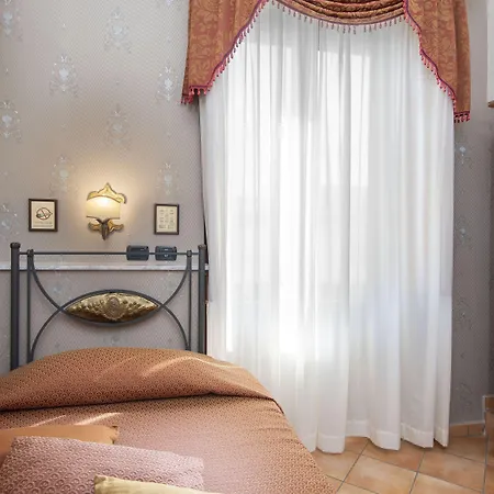 Pinto-storey 3* Неаполь