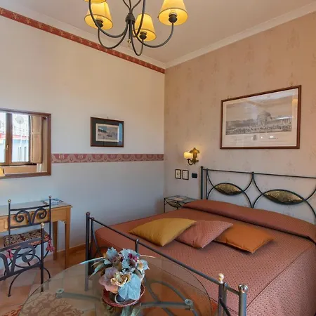 מלון Pinto-storey 3*