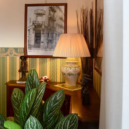 Pinto-storey 3* נאפולי