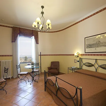 Pinto-storey נאפולי