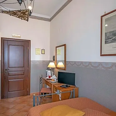 Pinto-storey Szálloda