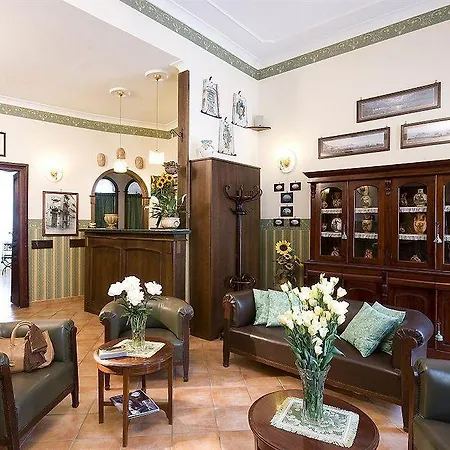 Pinto-storey Szálloda