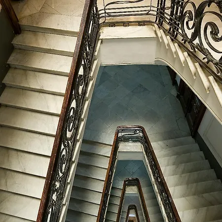 Pinto-storey Nápoles