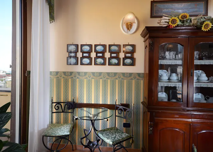 Pinto-storey 3* 那不勒斯