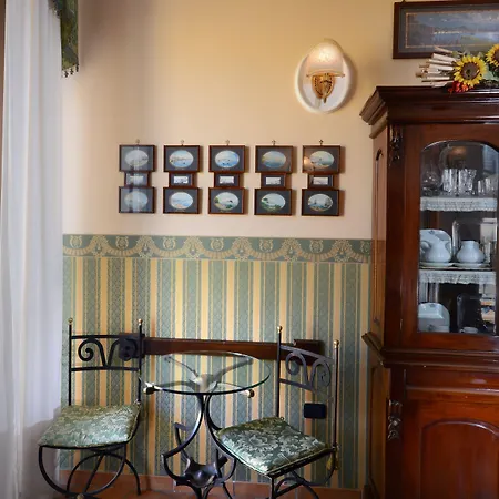 Pinto-storey 3* Neapol