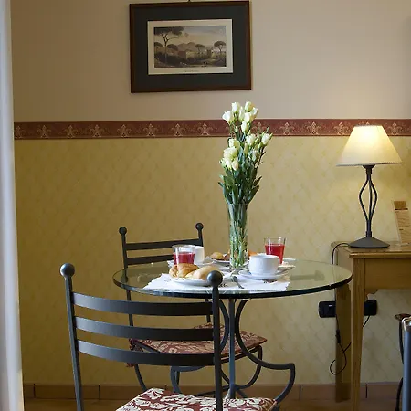 Pinto-storey Hotel Neapol