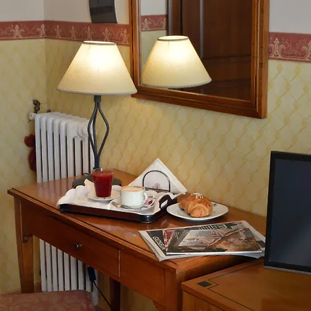 Hotel Pinto-storey Neapol