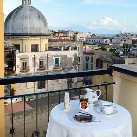 Pinto-storey Hotel Neapol