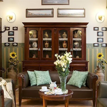 Hotel Pinto-storey 3*