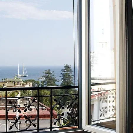 Pinto-storey Hotel 3*