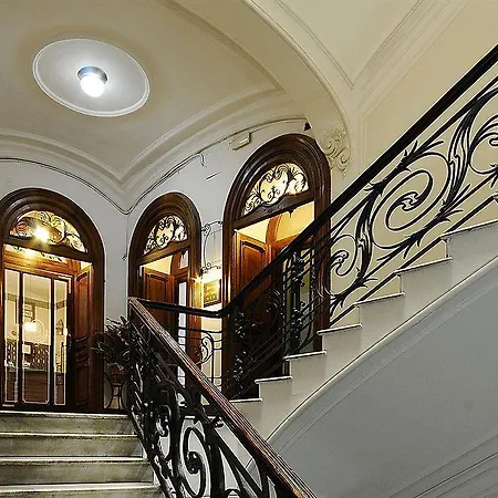 Pinto-storey Hotel Neapol