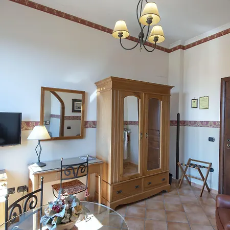 Pinto-storey 3* Napoli