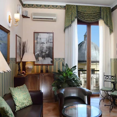 Pinto-storey 3* Naples
